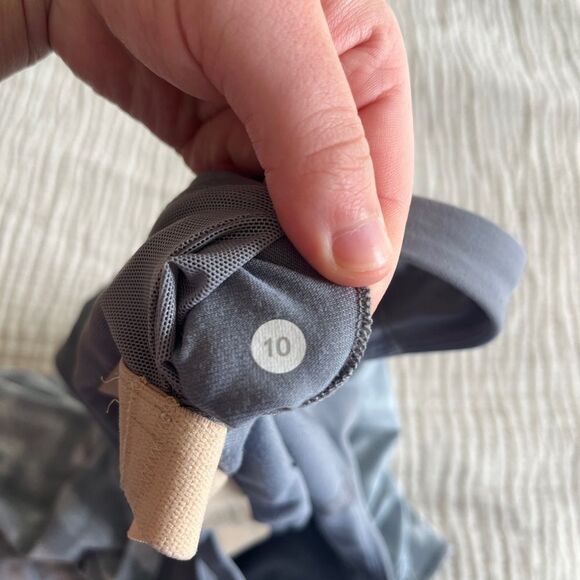 Lululemon Venus Tank Grey Women’s Size 10 - Picture 5 of 8